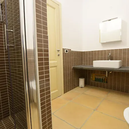 Luisa In Budoni, Shared Pool