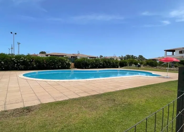 Luisa In Budoni, Shared Pool *