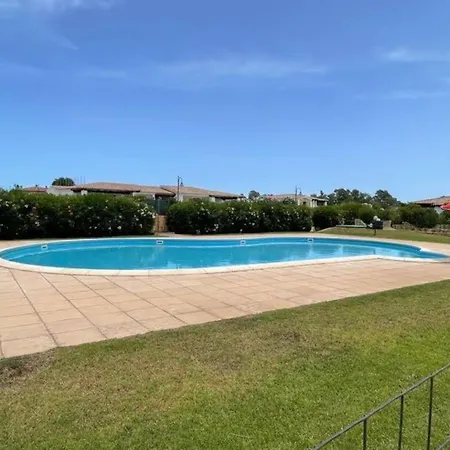 Luisa In Budoni, Shared Pool *