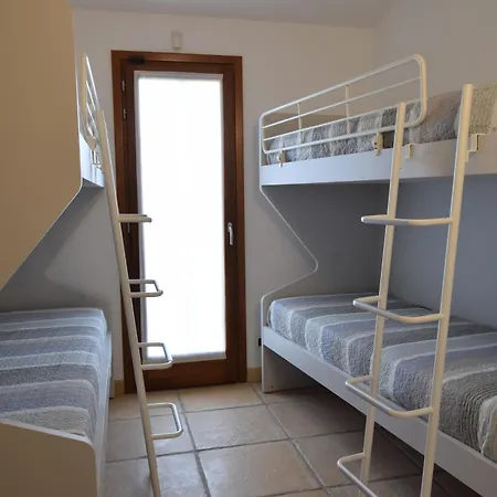 Luisa In Budoni, Shared Pool Apartmán