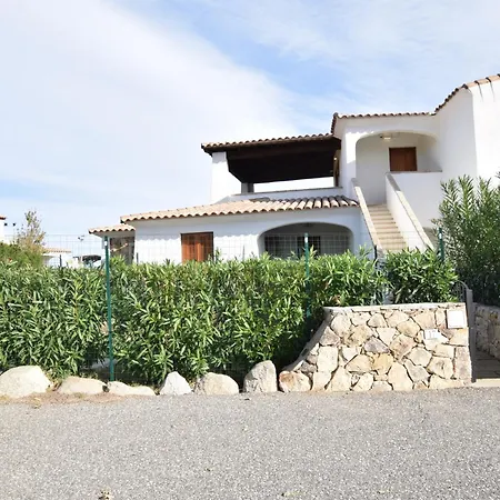 Luisa In Budoni, Shared Pool Apartmán *